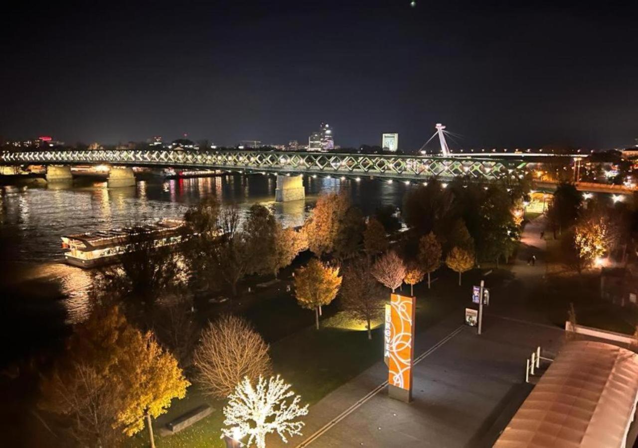 River Front Mezonet Eurovea Bratislava Exterior foto