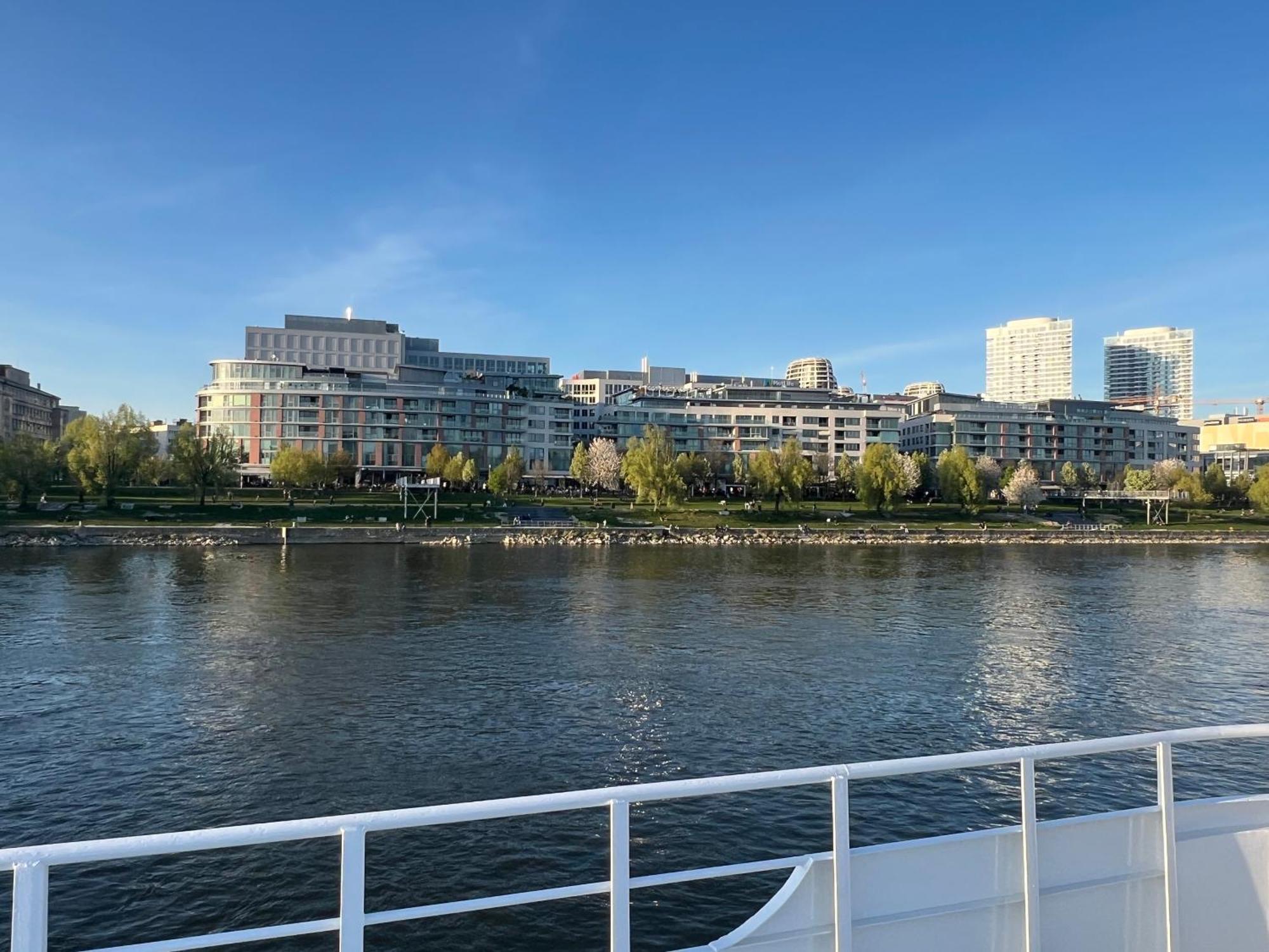 River Front Mezonet Eurovea Bratislava Exterior foto